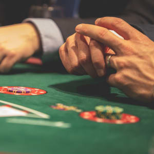 Lista de términos y definiciones de póquer